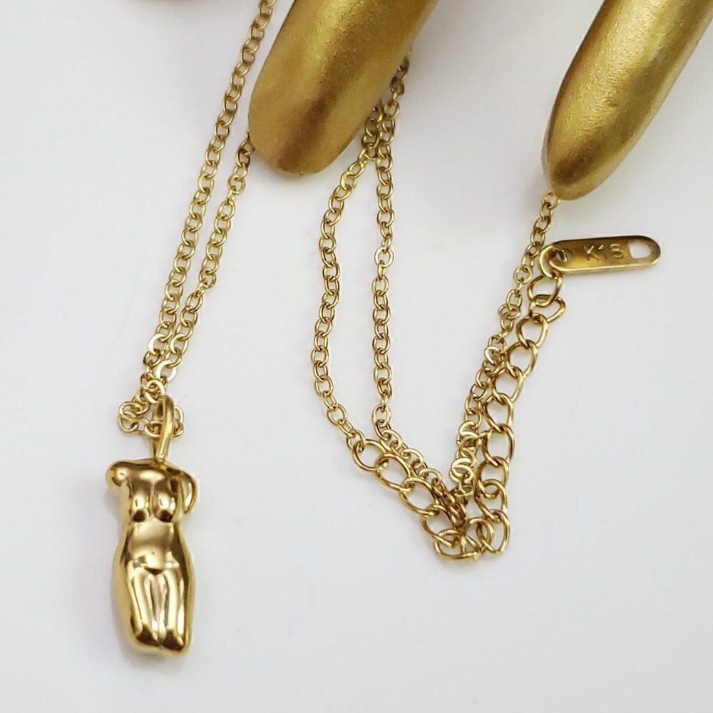 Female Body Layering Necklace - Picture 14 of 16